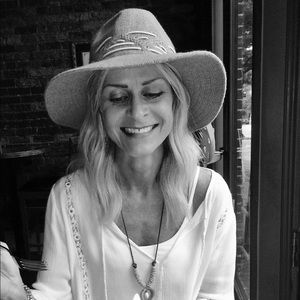 Meet your Posher, Lori